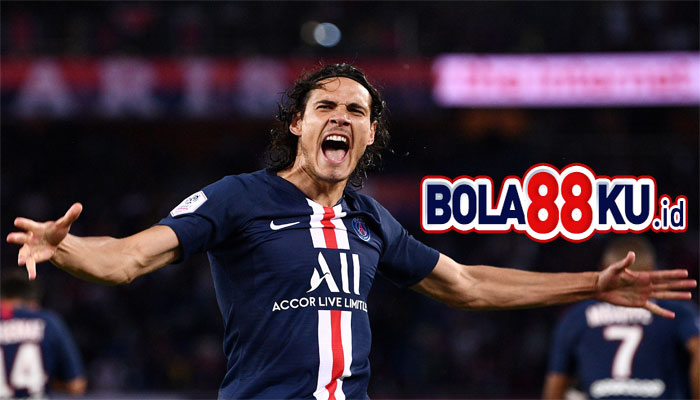 Semangat Membara Edinson Cavani Tampil Bersama Manchester United