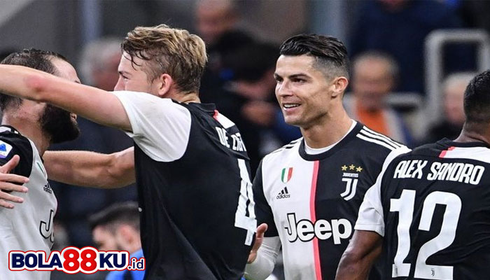 Andrea Pirlo Ternyata Tak Pernah Diskusikan Taktiknya, Bikin Pemain Juventus Kebingungan