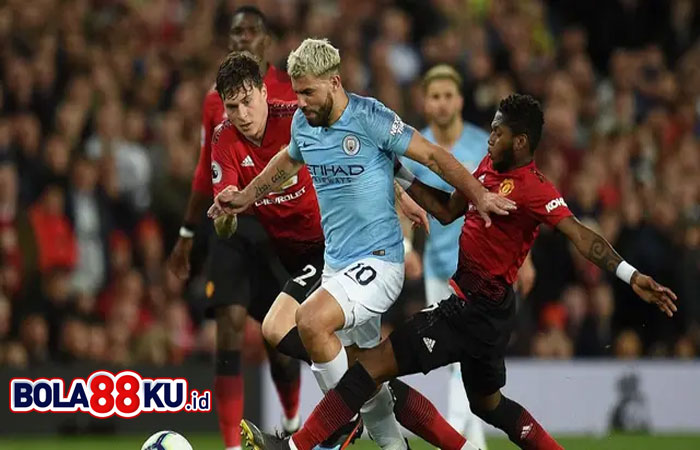Manajer Manchester City, Pep Guardiola, memastikan Sergio Aguero akan duduk di bangku cadangan saat timnya bersua Manchester United