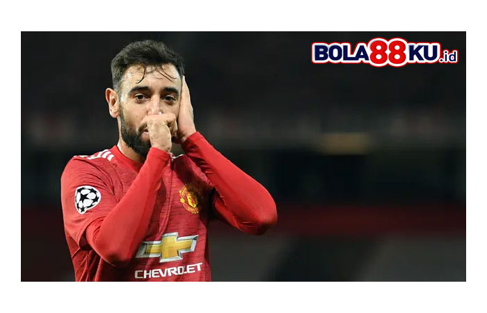 Bruno Fernandes Turun Kontra Everton, Solskjaer Bantah Telah Berbohong