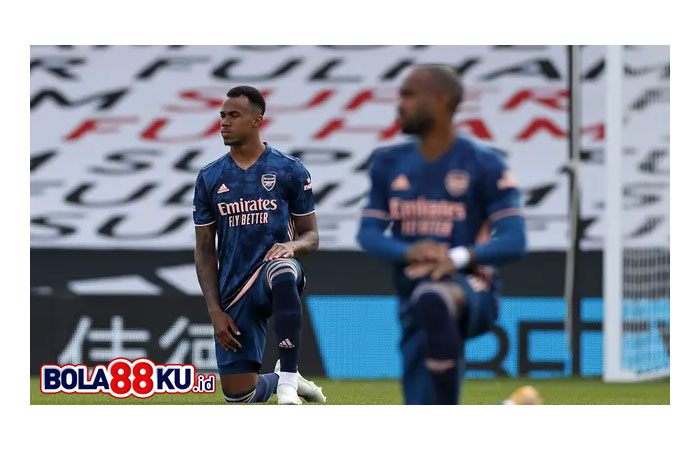 Positif Terpapar COVID-19, Gabriel Magalhaes Absen Bela Arsenal