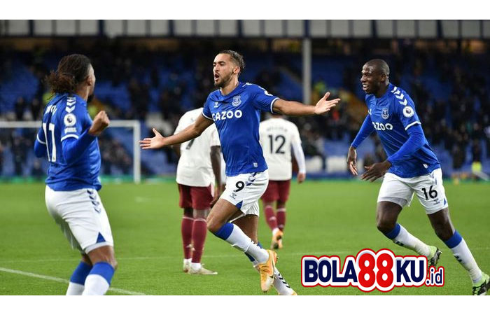 Everton Tancap Gas Lagi!