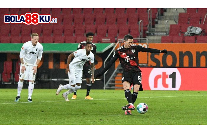 Augsburg Vs Bayern Munich: Gol Penalti Lewandowski Menangkan Die Roten