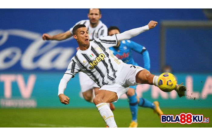 Rekor! Ronaldo Jadi Pencetak Gol Terbanyak di Dunia