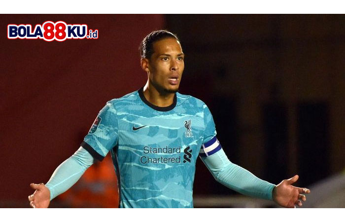 Van Dijk Mulai Latihan Intens, Kapan Bisa Main?