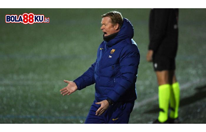 Barcelona Memang Lolos, tapi Koeman Tetap Kesal