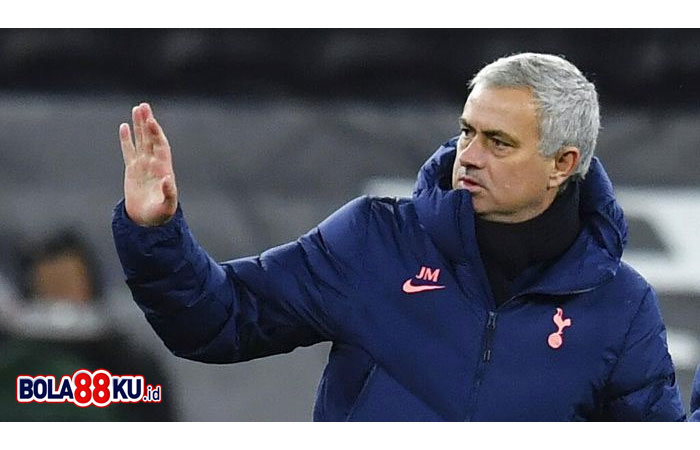 Tottenham Kabarnya Minati Danny Ings, Mourinho: Gak Butuh