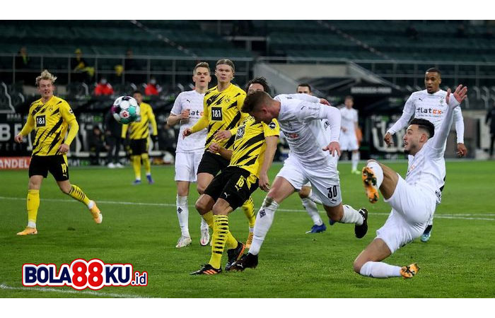 Gladbach Vs Dortmund: Die Fohlen Pecundangi Die Borussen 4-2