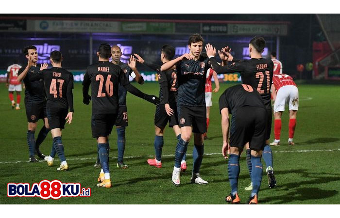 Man City Sempat Tertinggal, Guardiola Akui Cheltenham Merepotkan