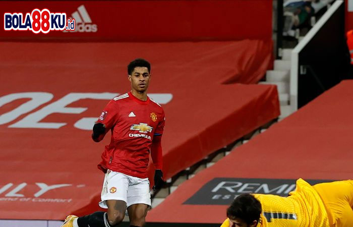 Marcus Rashford Sang Pengacak-acak Liverpool