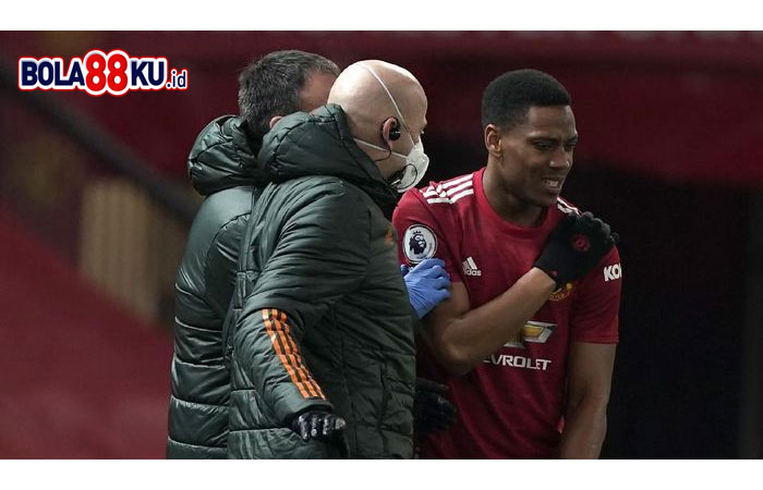 MU Diserang Sheffield, Eh Martial Malah Jogging, Kebobolan Deh...