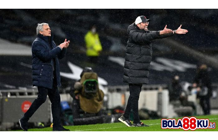 Mourinho Makin Kalah Telak Lawan Klopp