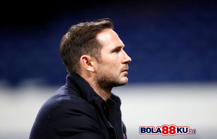 Chelsea Masih Beri Frank Lampard Waktu