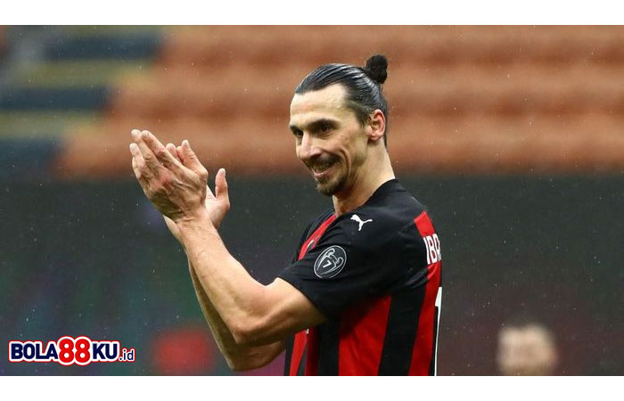 Ibrahimovic, Singa Tua yang Terus Mengaum ke Kewanannya