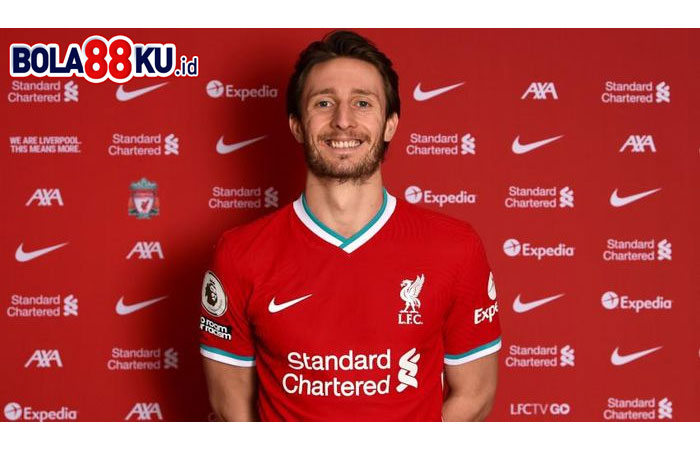 Liverpool Resmi Datangkan Ben Davies dan Ozan Kabak