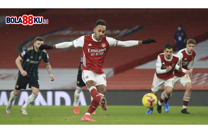 Galaknya Aubameyang di Hari Kasih Sayang