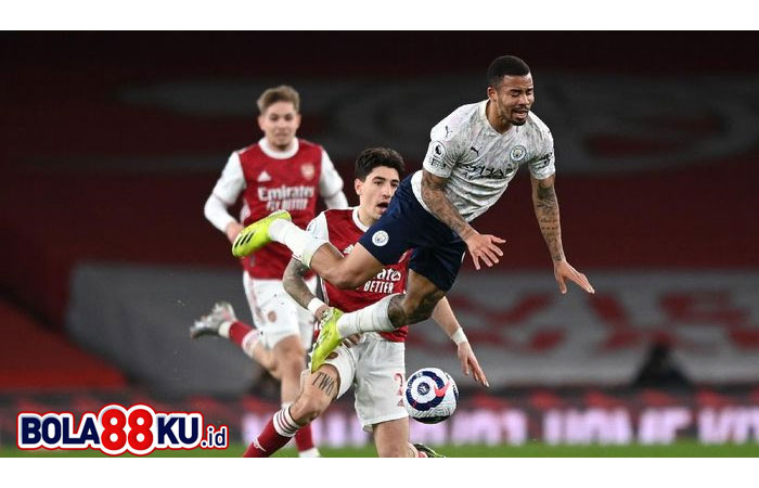 Guardiola Akui Arsenal Sangat Menyulitkan Man City