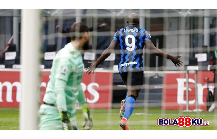 Lukaku 'Monster' di Derby della Madonnina