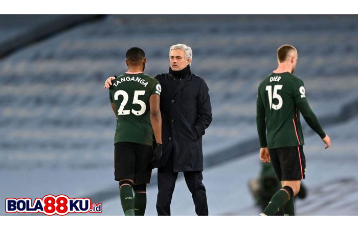 Mourinho: Tenang Saja, Tottenham Bakal Bangkit Kok