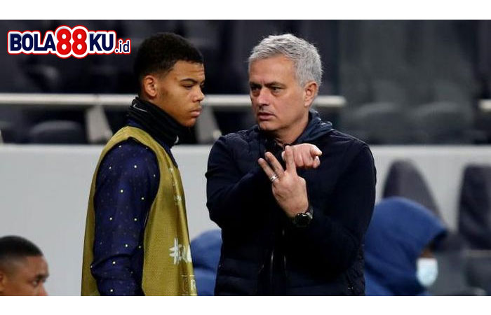 Mourinho Sebut Pemain Muda Ini 'Berlian' Tottenham Musim Depan