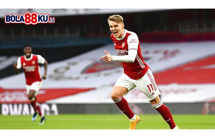 Martin Odegaard Makin Pede di Arsenal