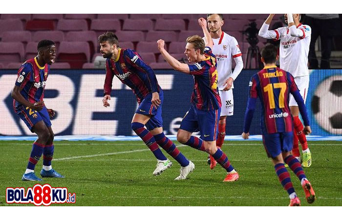 Barcelona Comeback atas Sevilla, Puyol Balas Ledek Suso
