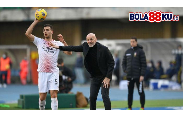 Pioli Tak Sabar Hadapi MU